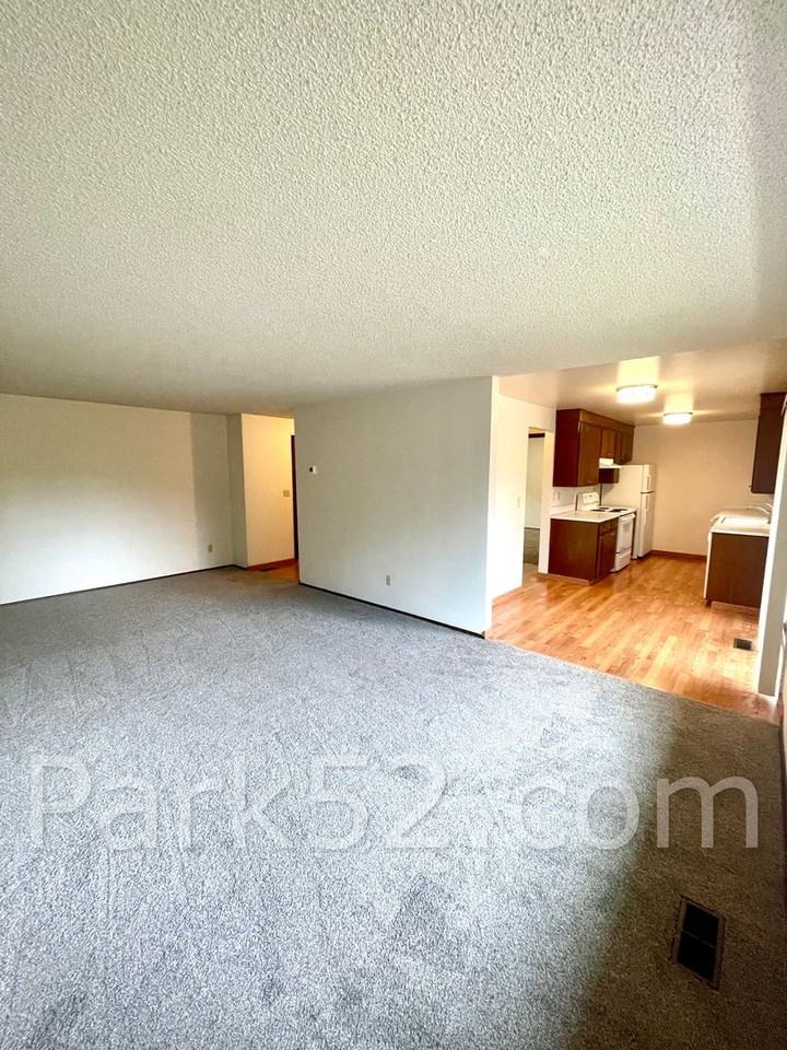 1442 Rainier Dr #2 - Photo 4 of 15