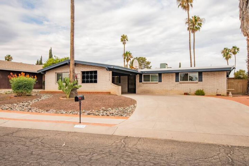 2116 South Oak Park Drive