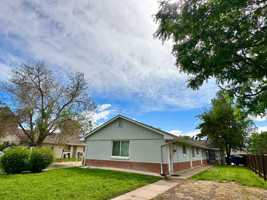 featured image of 1159 Akron St