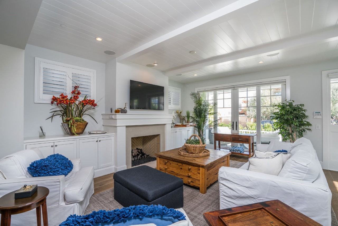 217 Coral Ave - Photo 6 of 37