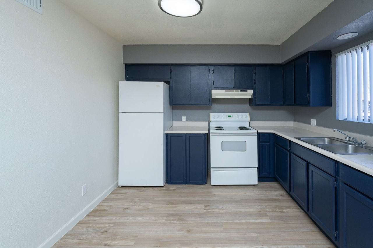 Vista Del Prado Apartments - Photo 5 of 23