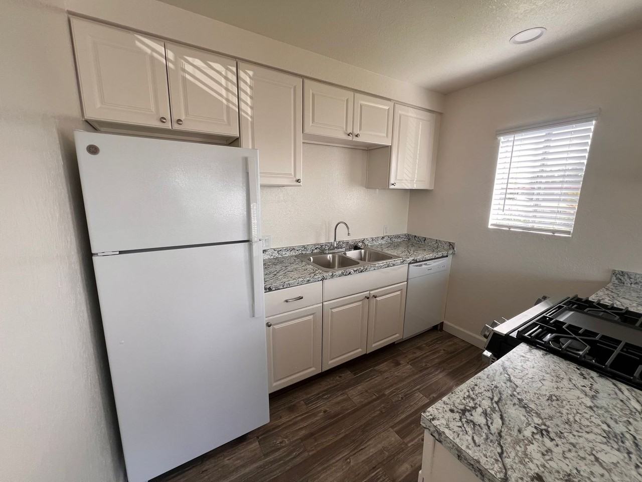 Madison Palms - Photo 6 of 13