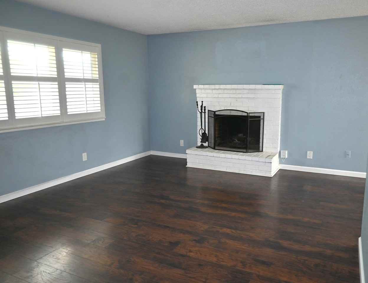 5316 Nelson St - Photo 4 of 15