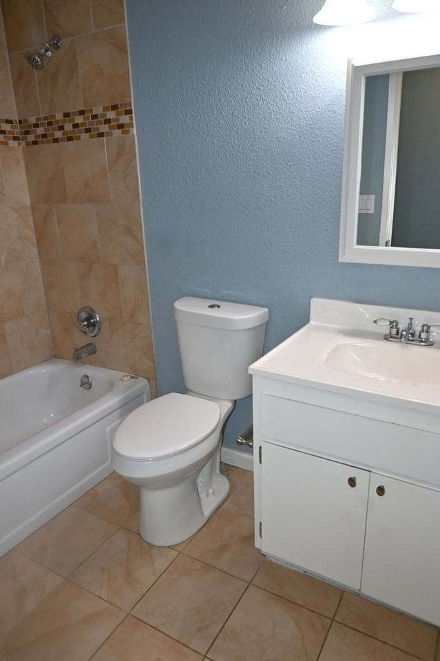 5316 Nelson St - Photo 7 of 15