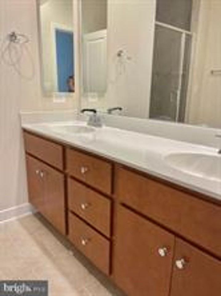 16210 Decker Pl - Photo 3 of 14