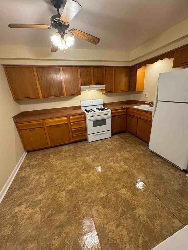 Harrison Ave - Photo 2 of 5