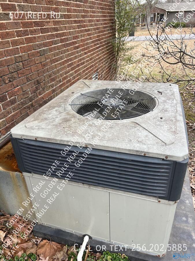 607 Reed Rd - Photo 2 of 5