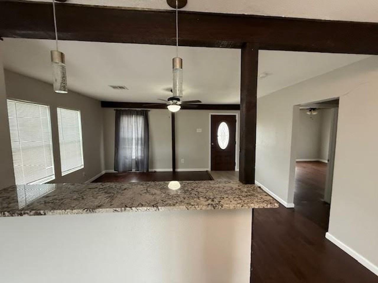 1901 Dutton Ave - Photo 5 of 12