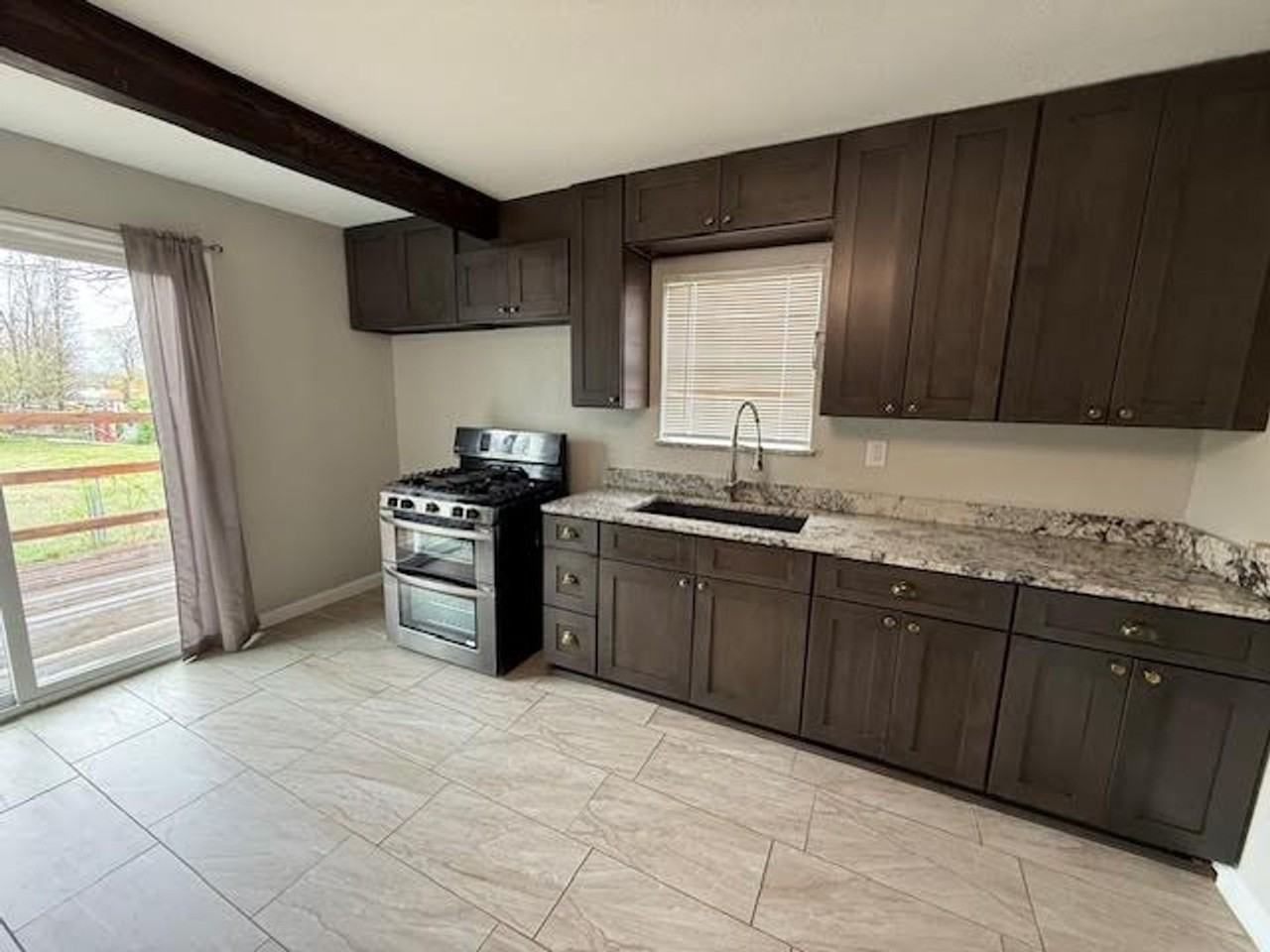 1901 Dutton Ave - Photo 6 of 12