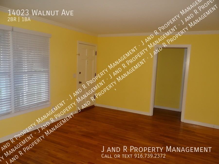14023 Walnut Avenue - Photo 7 of 12