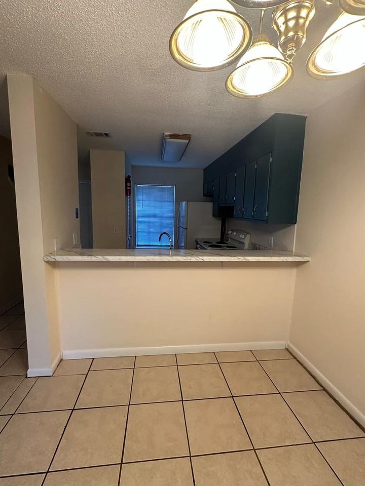 3809 Creighton Rd - Photo 6 of 18