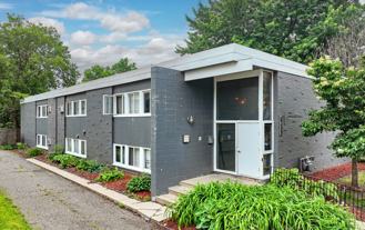 2205 Bryant Ave: The Lowry Hill Nook - Photo 1 of 1
