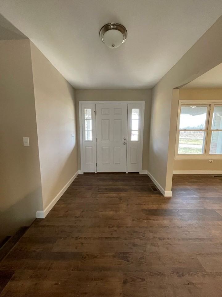 2101 W Outer Highway 61 - Photo 5 of 17
