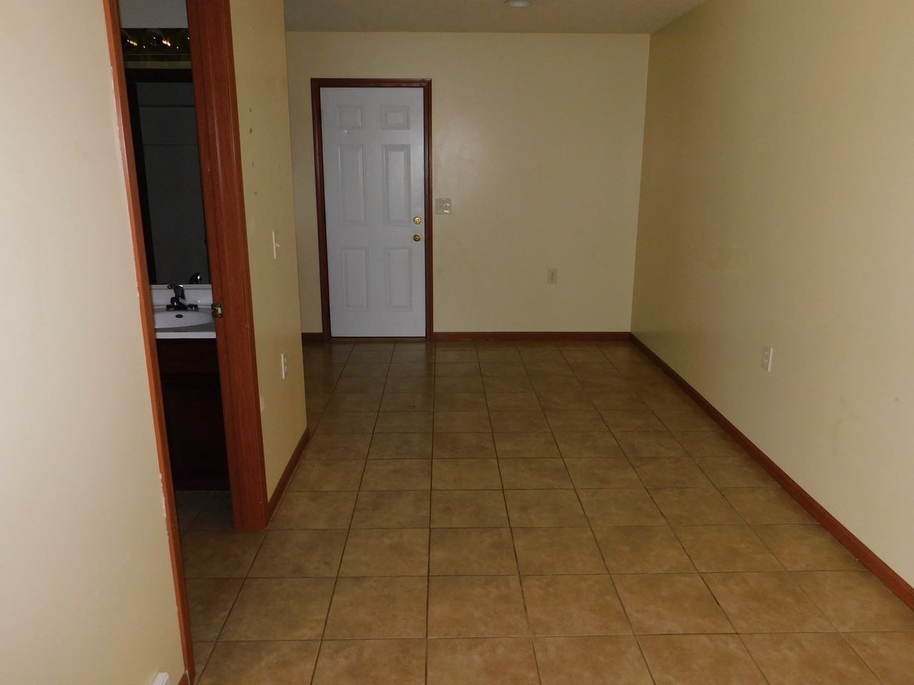 1420 East 14th - Photo 6 of 8