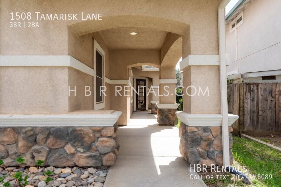 1508 Tamarisk Ln - Photo 3 of 35