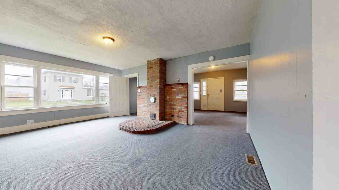 30 Auburn Ave - Photo 3 of 11