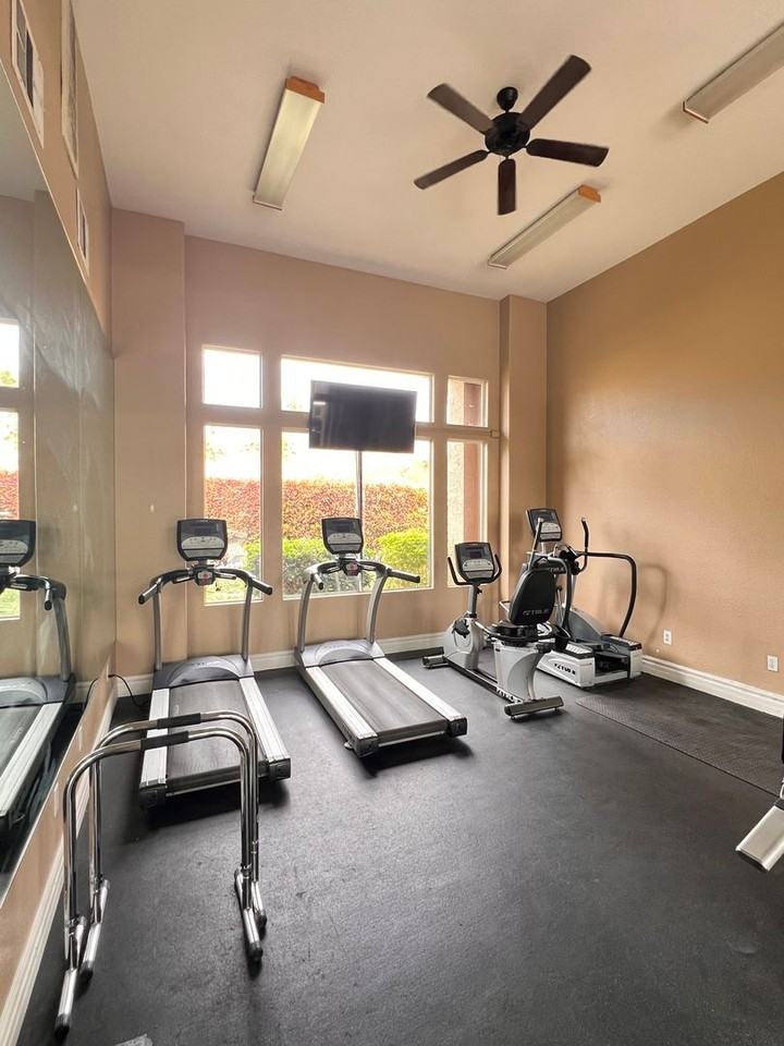 3915 Legend Hills St #104 - Photo 3 of 18