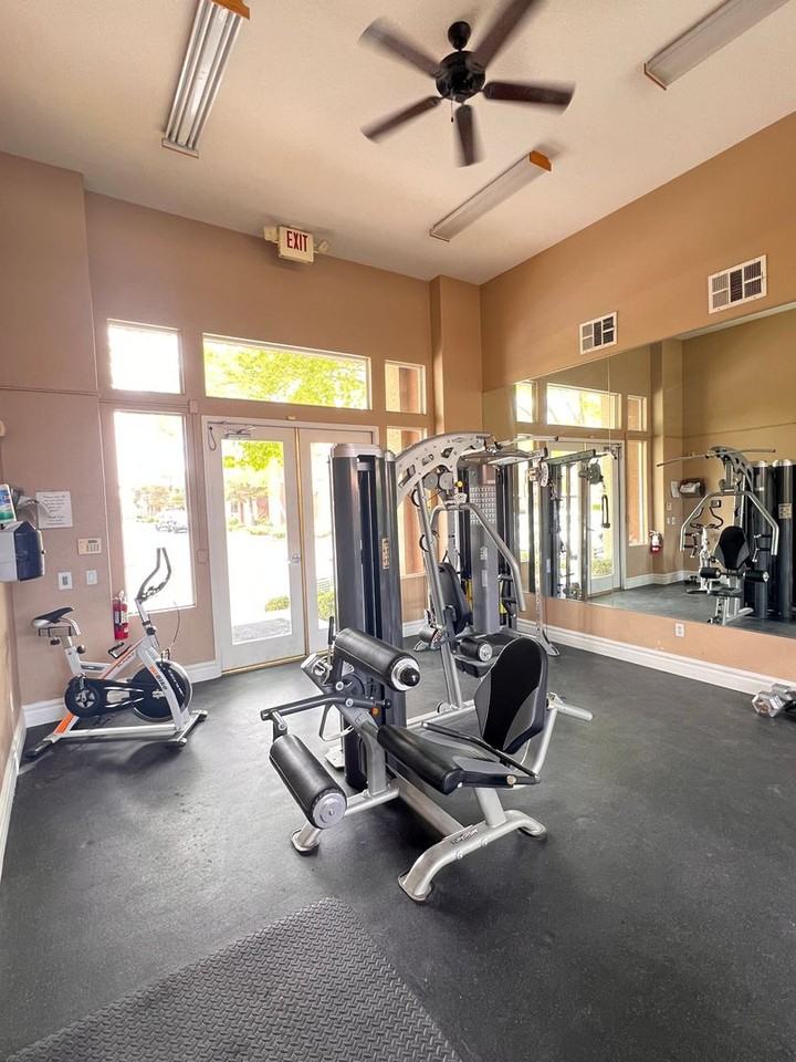 3915 Legend Hills St #104 - Photo 4 of 18
