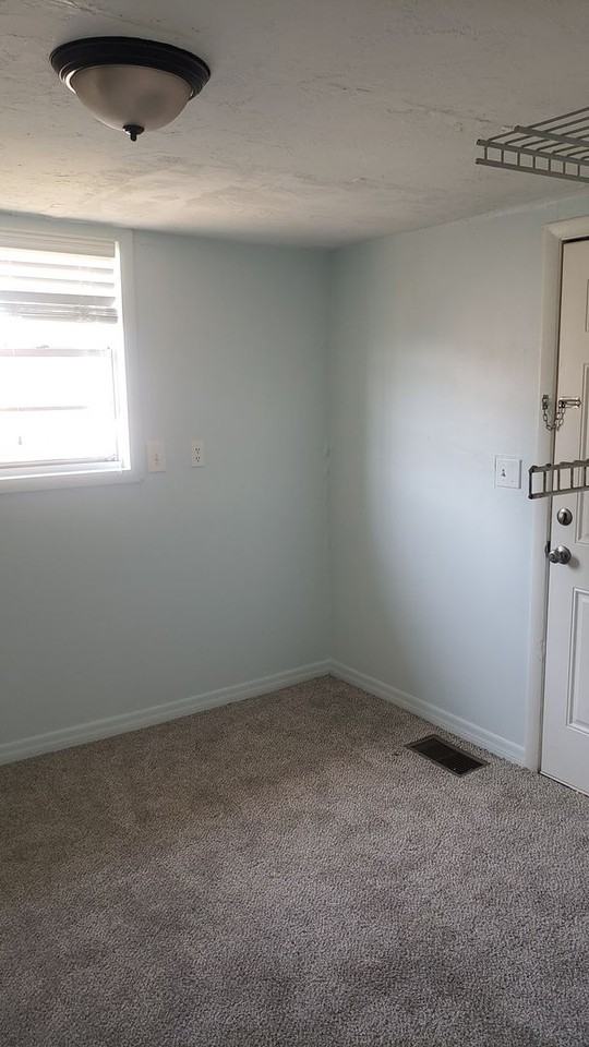 1229 11th Ave W - Photo 6 of 21