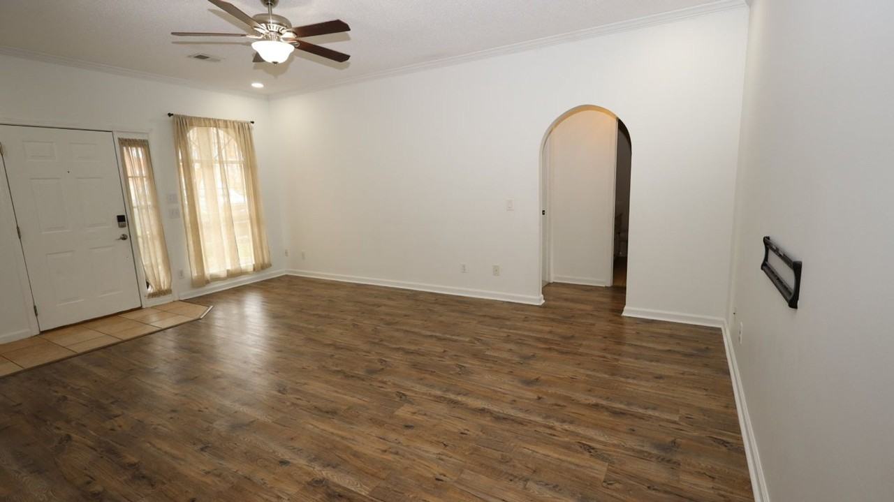 1701 Water Oak Dr - Photo 6 of 30