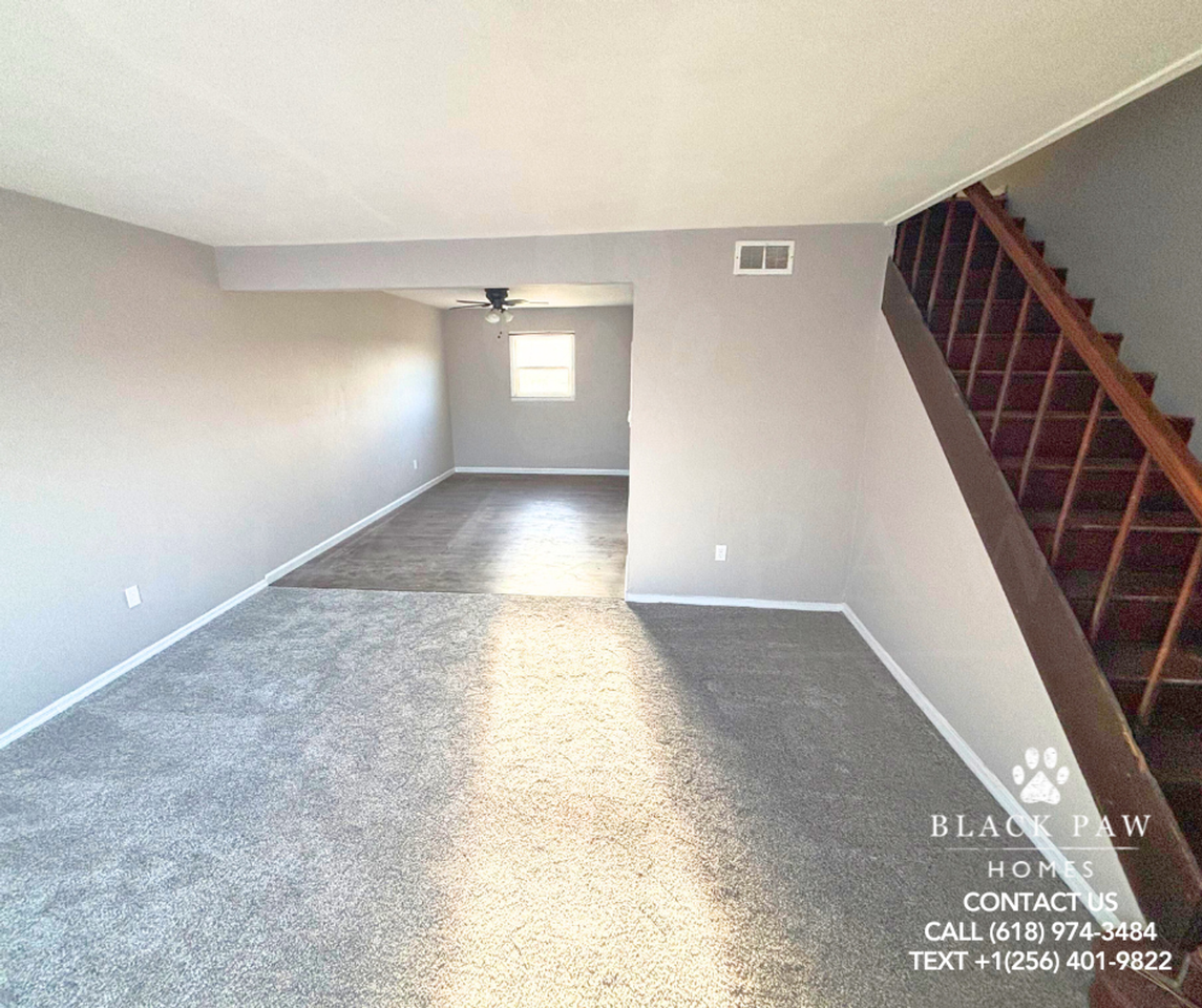 Very large 3 bedroom townhouse - Photo 4 of 8