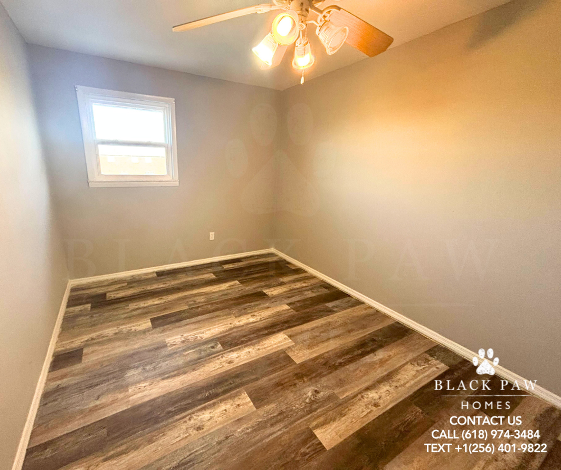 Very large 3 bedroom townhouse - Photo 6 of 8