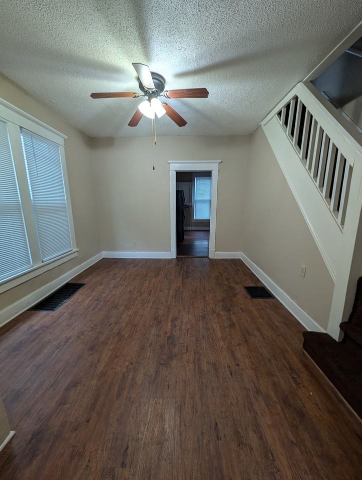 332 W Main St - Photo 3 of 10