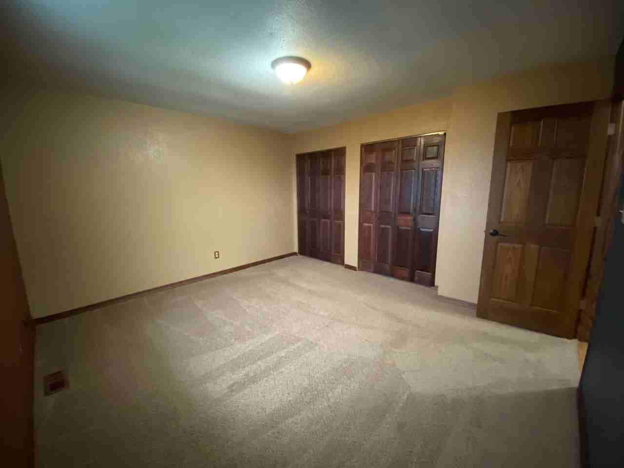 1612 E 24th St - Photo 6 of 19