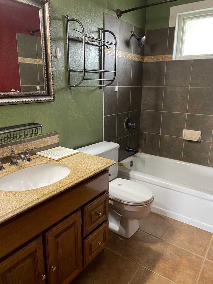 1612 E 24th St - Photo 7 of 19