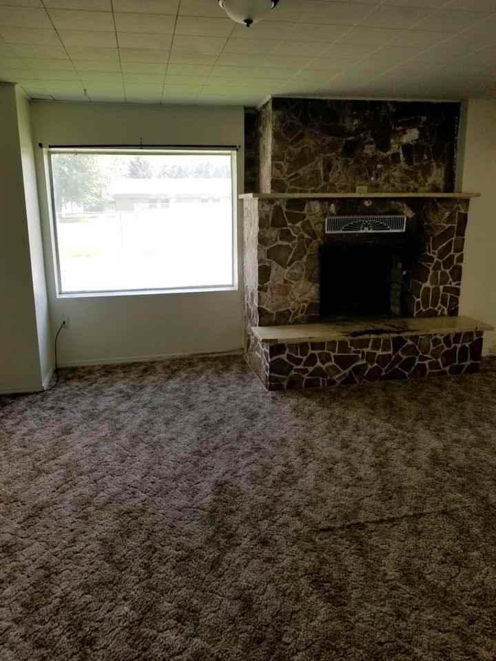 403 W Grand Ave - Photo 3 of 12