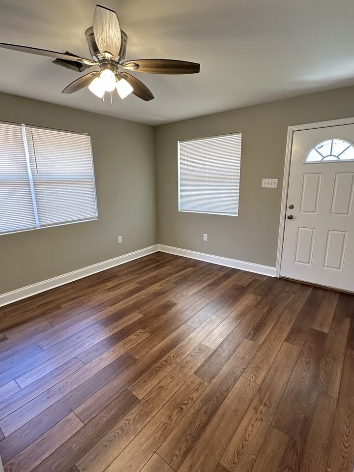 4907 Loyola Ave #4907 - Photo 2 of 10