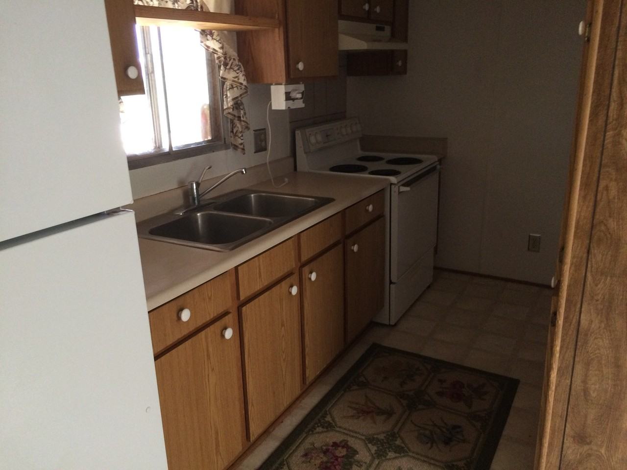 1022 W Desmond St - Photo 3 of 9