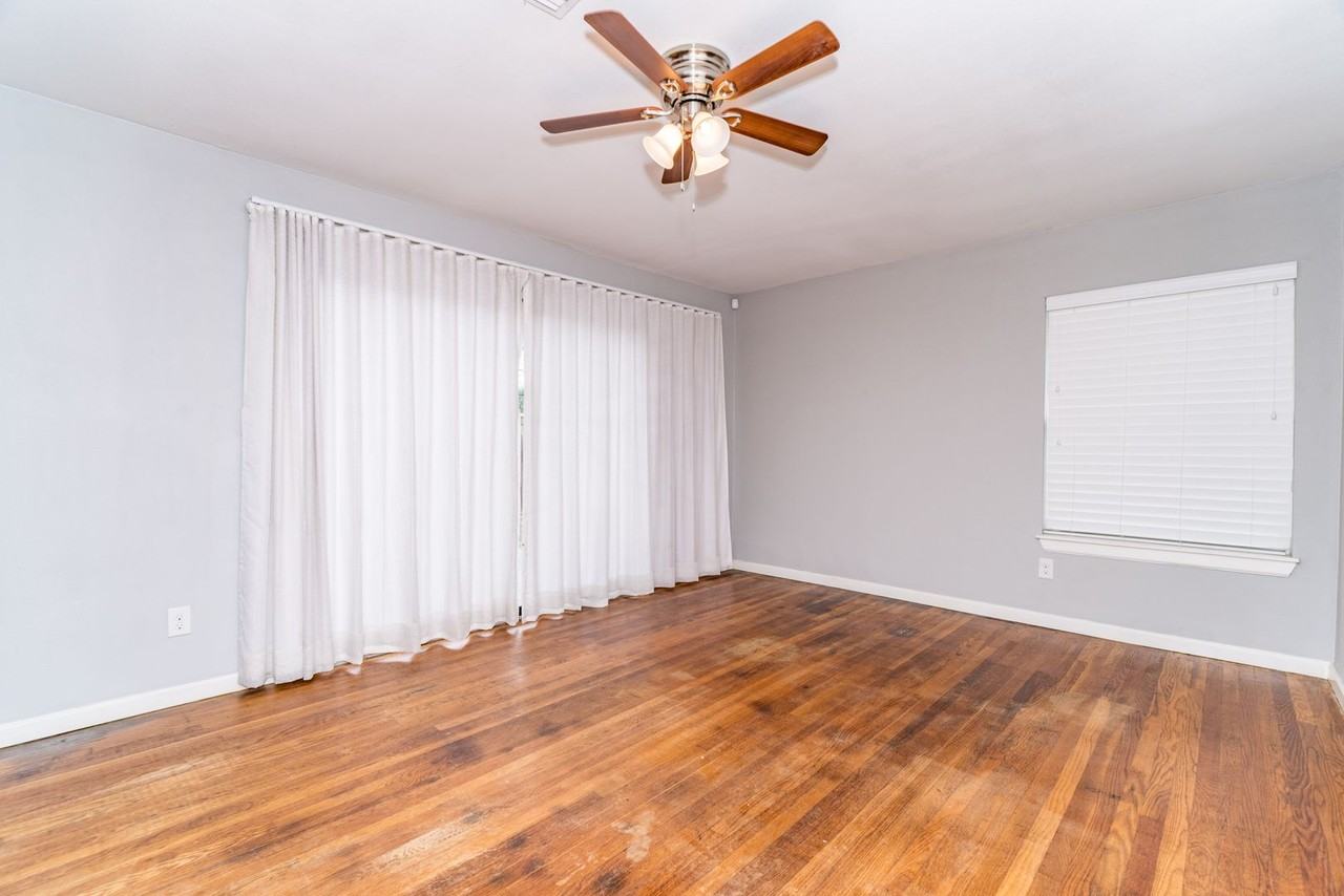 467 Shannon Lee St - Photo 6 of 18