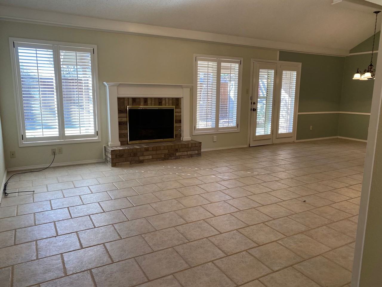 7712 Grover Ave - Photo 3 of 36