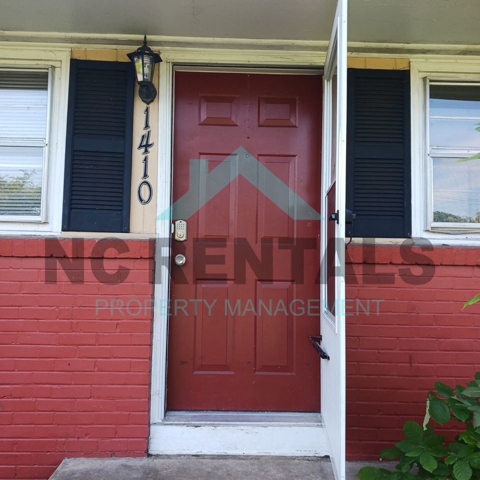 1410 E Cone Blvd - Photo 3 of 26