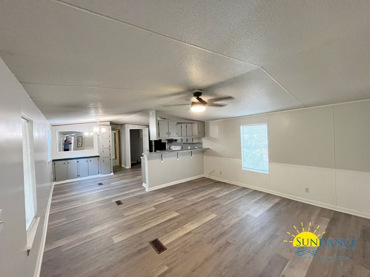 433B Hickory Ave - Photo 3 of 17