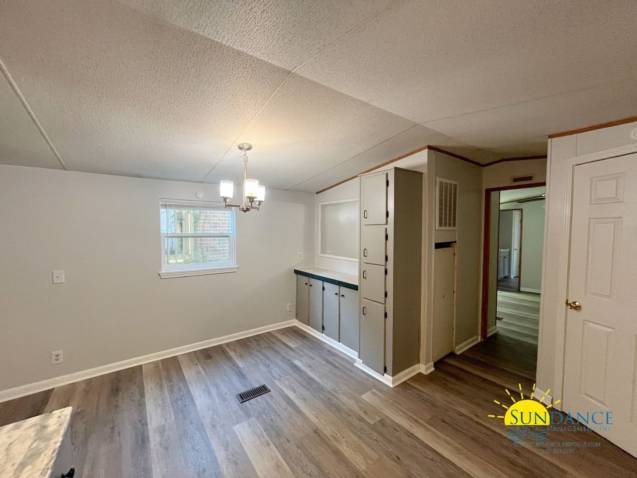 433B Hickory Ave - Photo 6 of 17