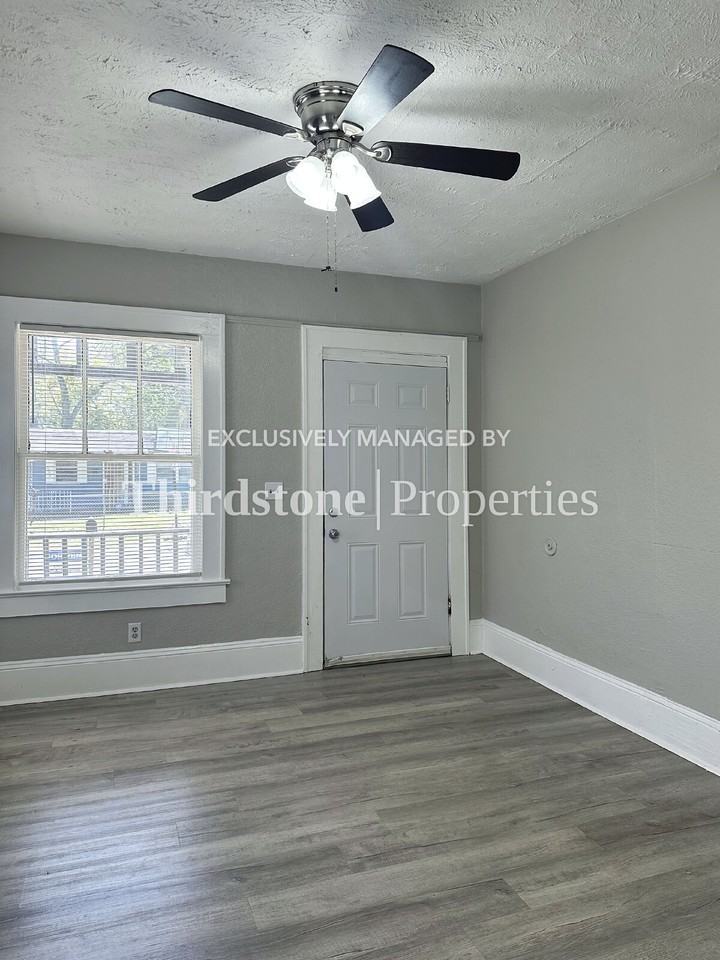 2903 Dignan St - Photo 2 of 23