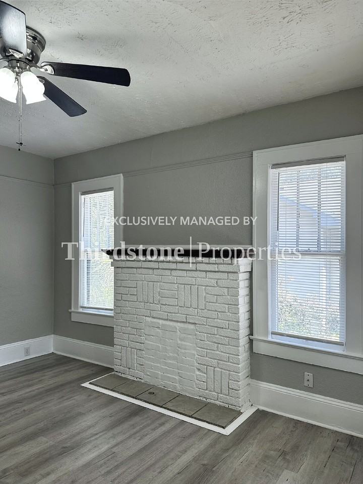 2903 Dignan St - Photo 7 of 23