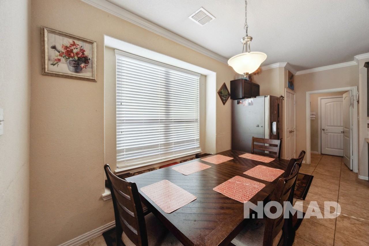 11813 Hamptonbrook Dr - Photo 7 of 28