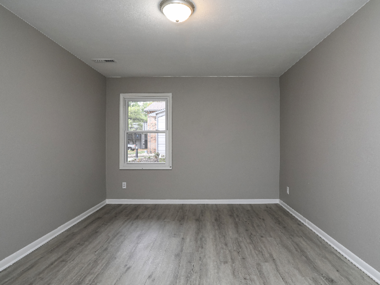 Whispering Pines Apartments - Photo 6 of 50