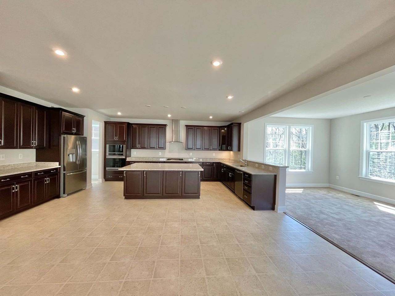 1308 Coastal Ave - Photo 5 of 43