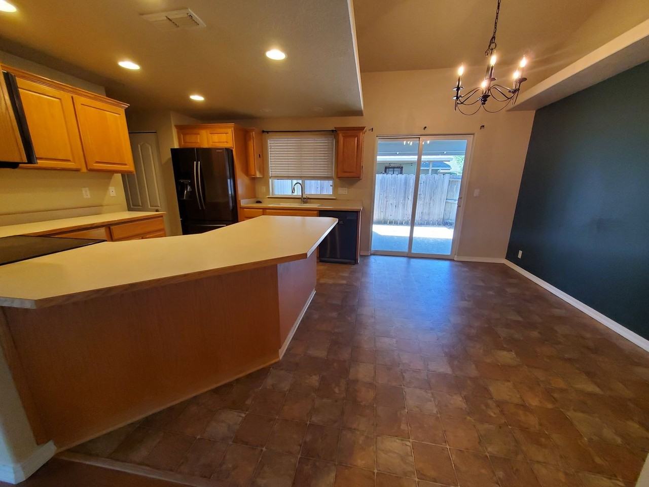 2634 2634 SW Esther Lane - Photo 4 of 15