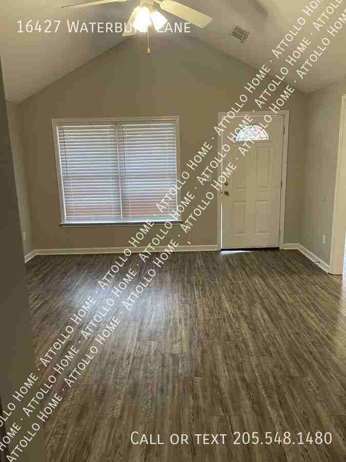 16427 Waterbury Ln - Photo 3 of 22