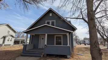 featured image of 619 S 21st St