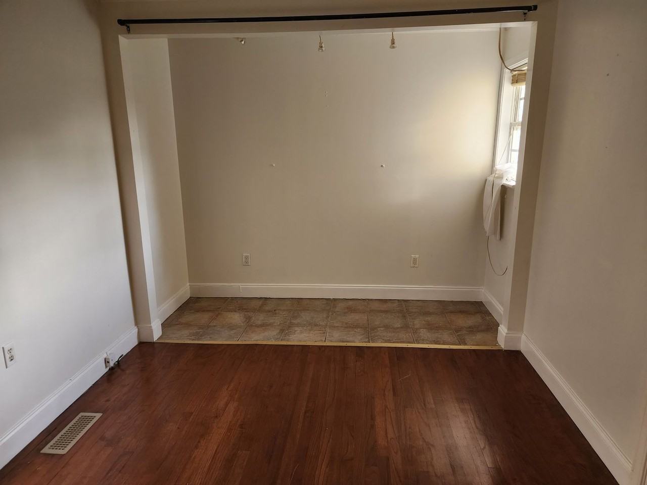 117 Lands End Dr - Photo 3 of 9