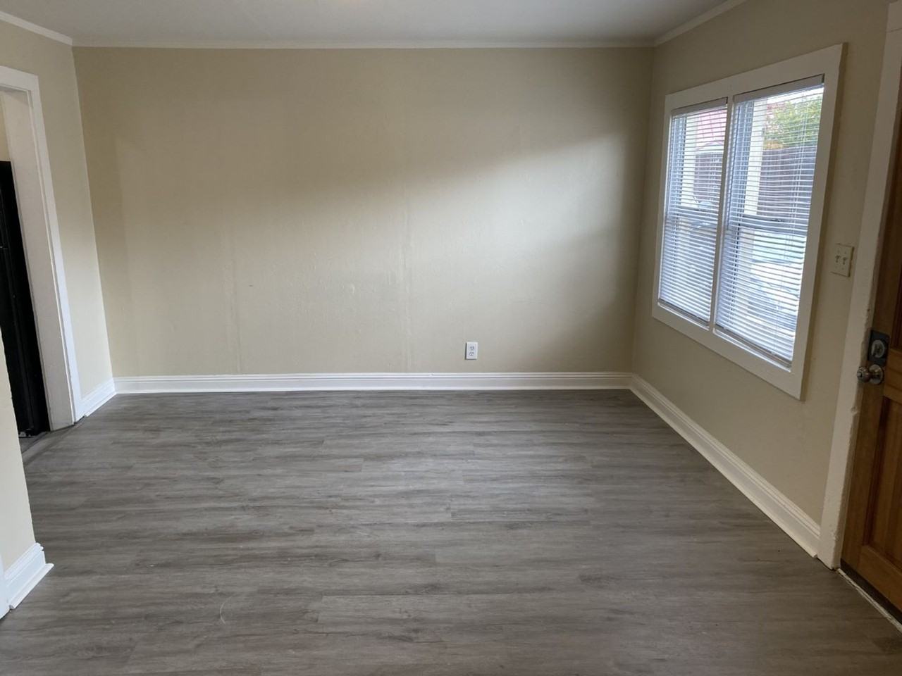 1222A York St - Photo 4 of 13