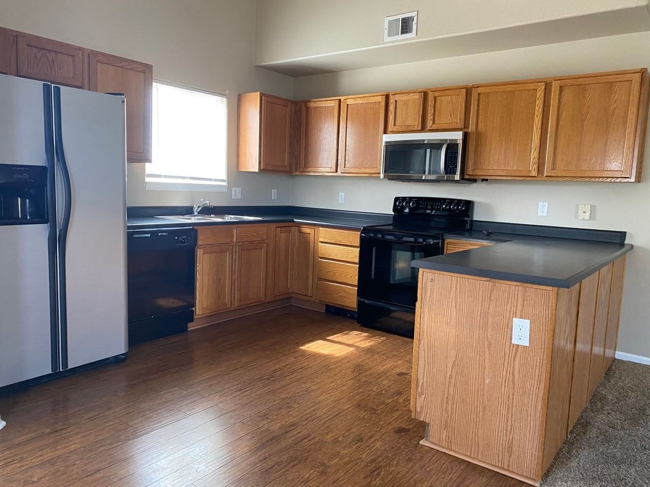 5831 Atlantic Dr - Photo 2 of 7