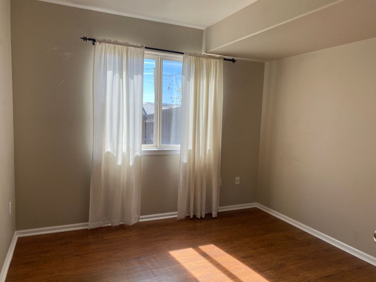 5831 Atlantic Dr - Photo 4 of 7
