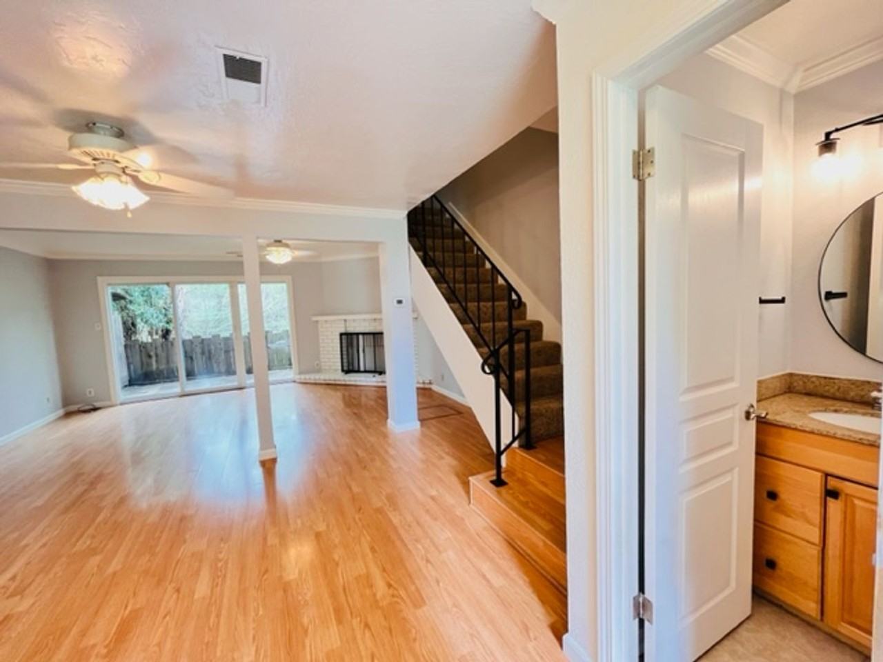 394 Ilo Ln #703 - Photo 4 of 31